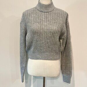 H&M Divided mock neck cropped Gray knit Sweater XS